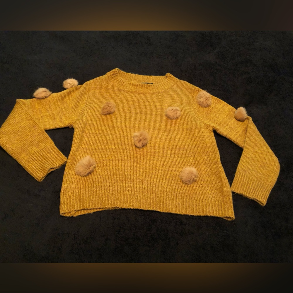 Cliche Mustard yellow sweater with faux fur Pom poms size L